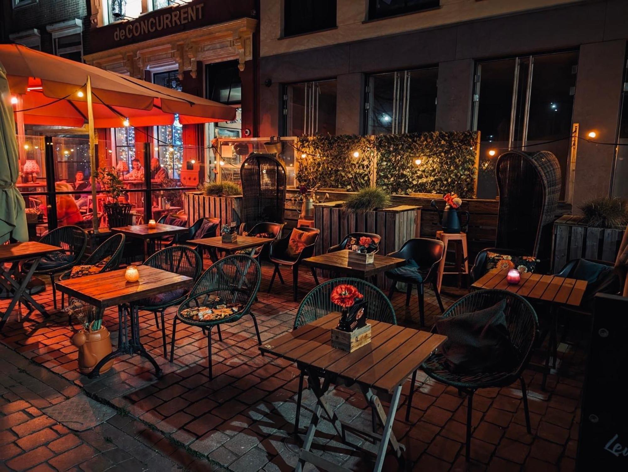 Slapen Bij Cafe De Concurrent Hotel ลิสซิงเงิน ภายนอก รูปภาพ